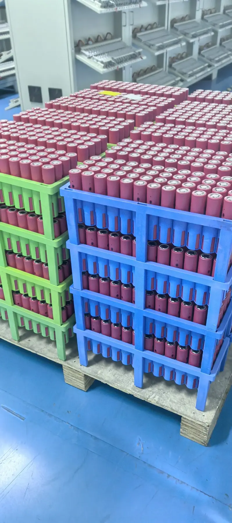LFPOWER cylindrical cells prepared in turnover baskets
