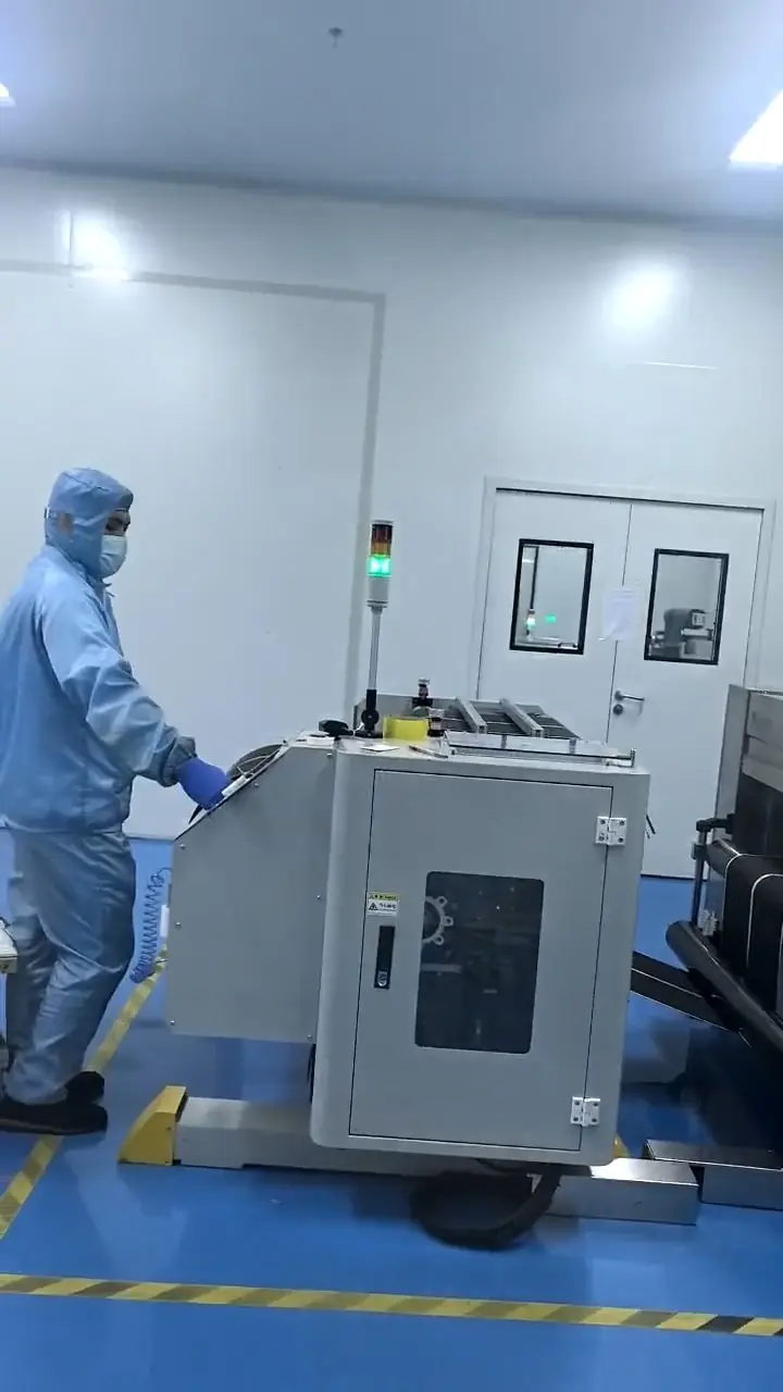 LFPOWER production equipment operator in clean workshop