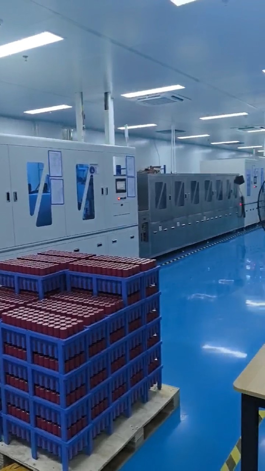 LFPOWER cylindrical cell production workshop with turnover baskets